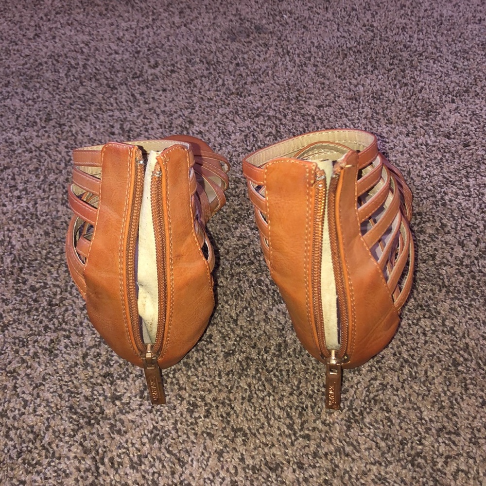 Sandals - Picture 3 of 3